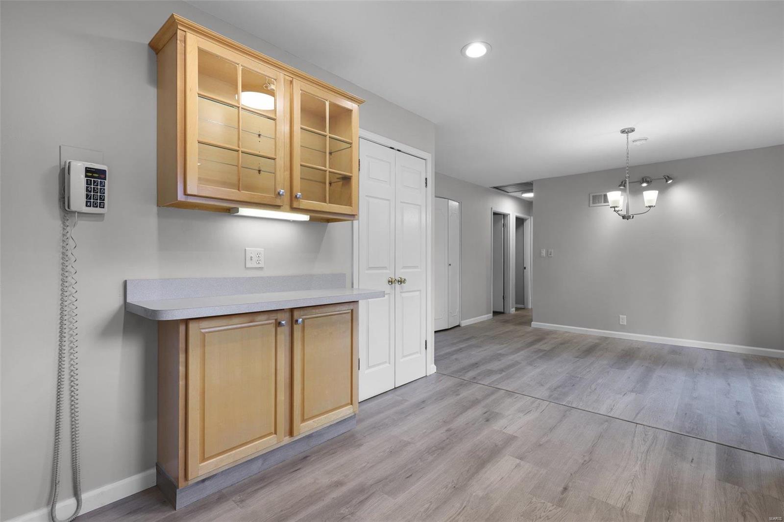 3144 Ringer Road St. Louis, MO 63125 - Photo 10 of 39 Gallery Image 10