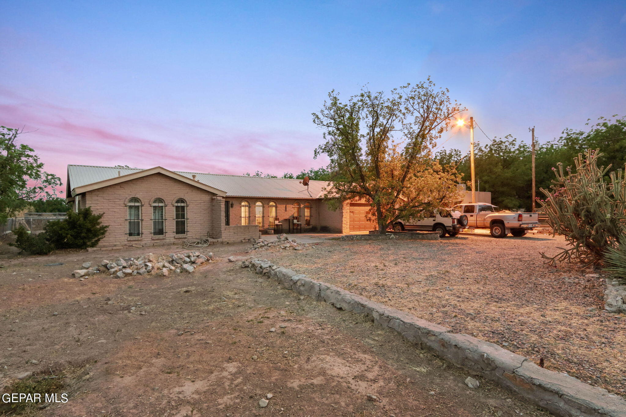3025-3035 West O'Hara Road Anthony, NM 88021 - Photo 12 of 41 16-web-or-mls-IMG_0599