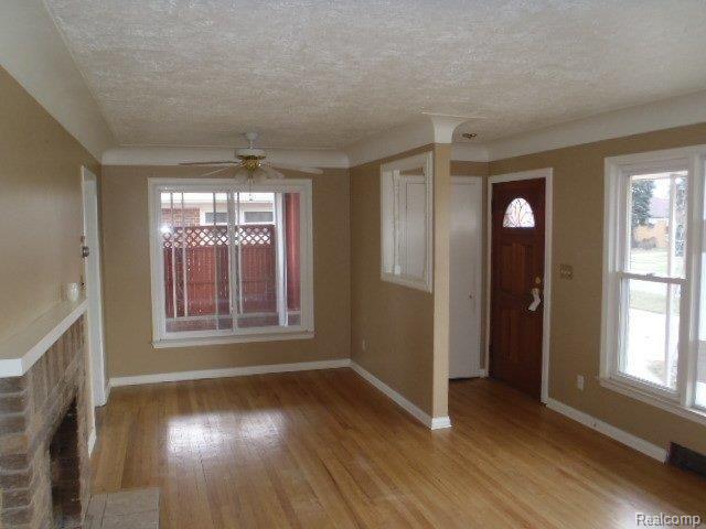 13162 Rosedale Street Southgate, MI 48195 - Photo 3 of 6 P1035603.JPG