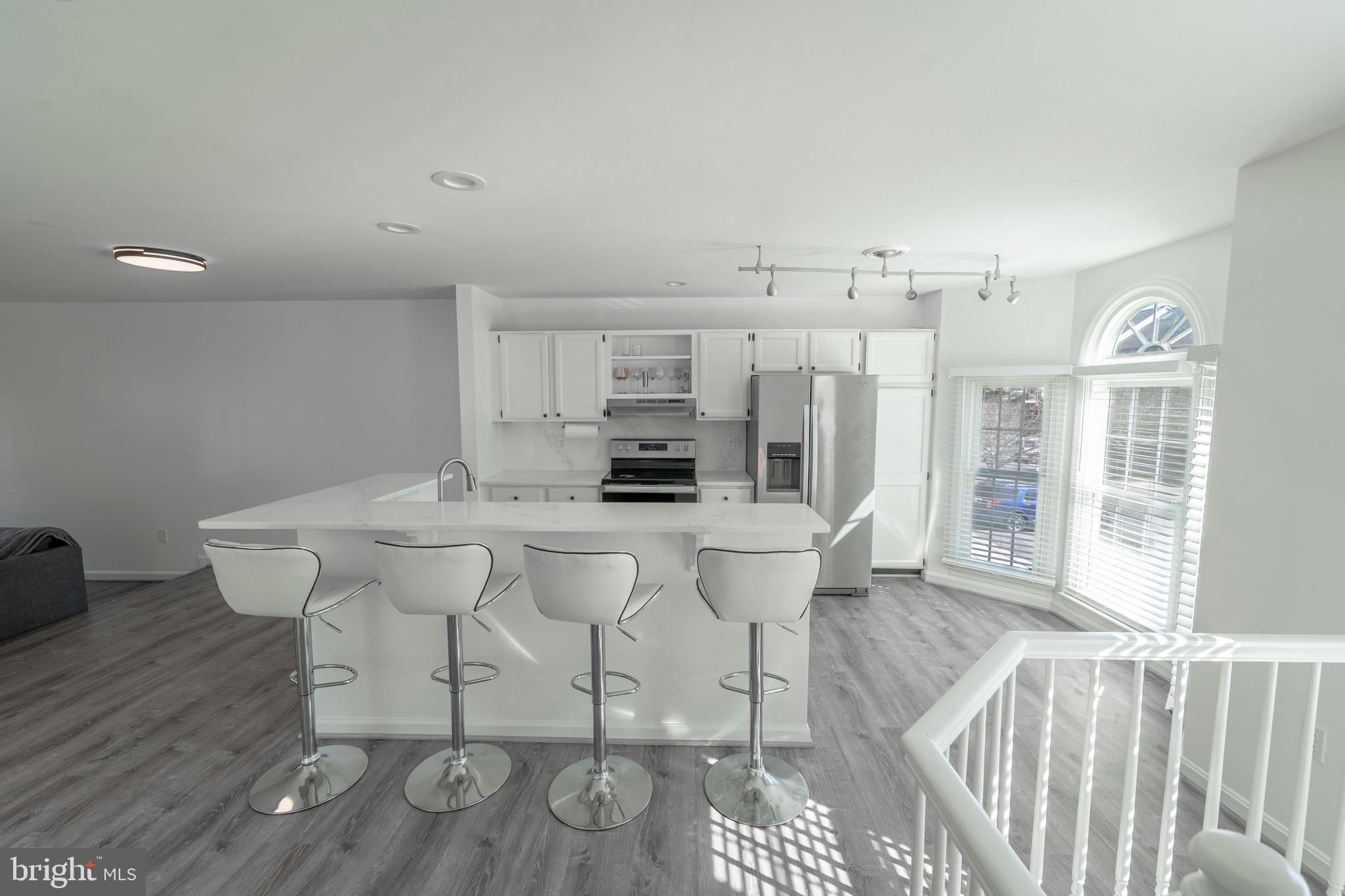 92 Victoria Square Frederick, MD 21702 - Photo 3 of 28