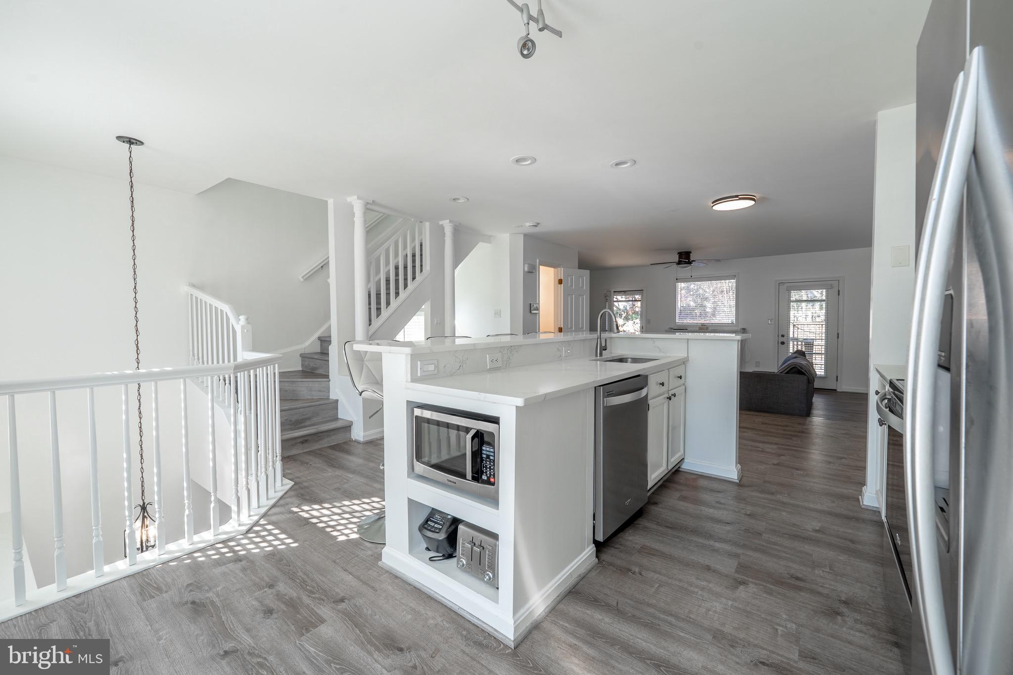 92 Victoria Square Frederick, MD 21702 - Photo 5 of 28