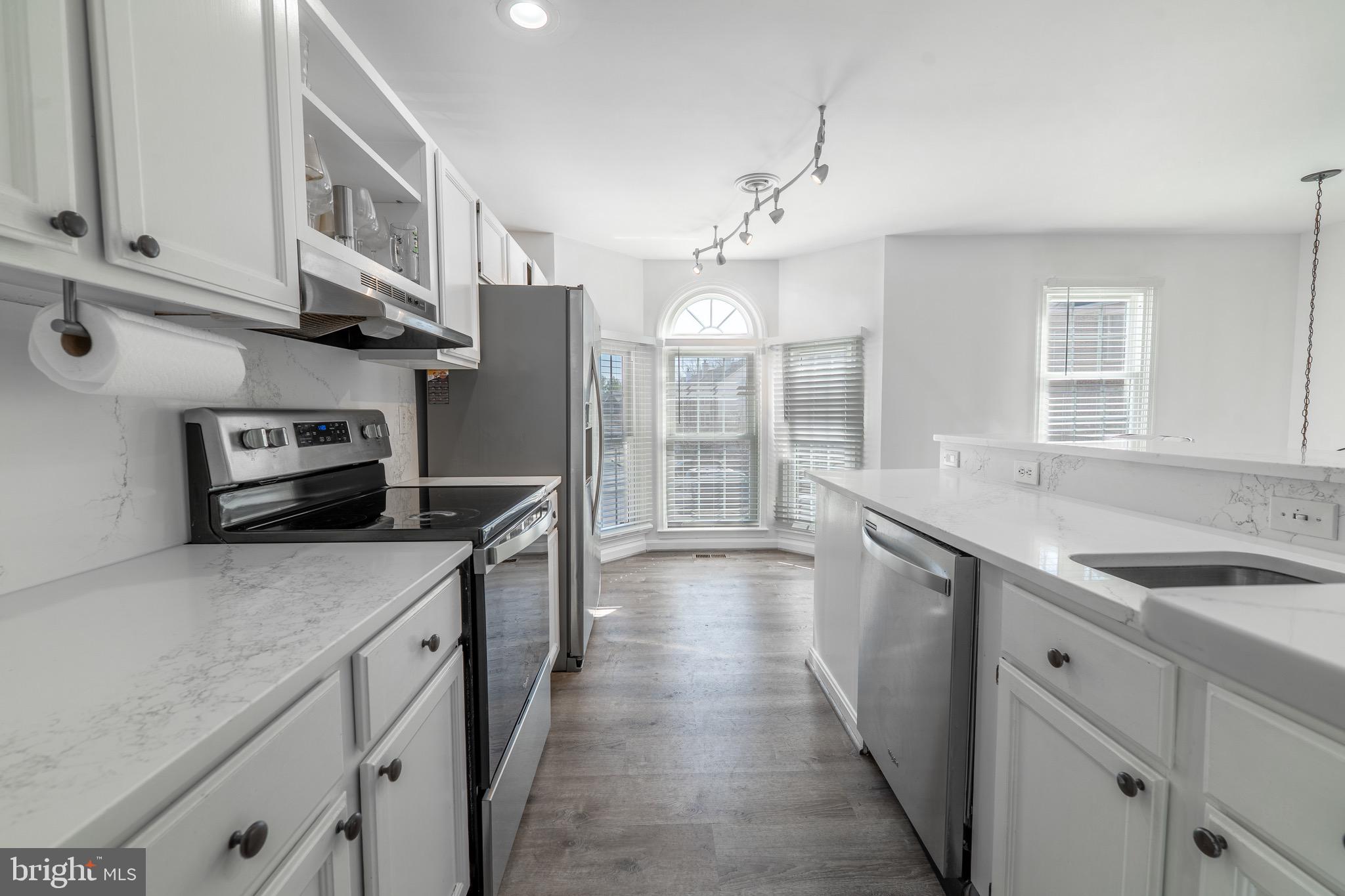 92 Victoria Square Frederick, MD 21702 - Photo 7 of 28