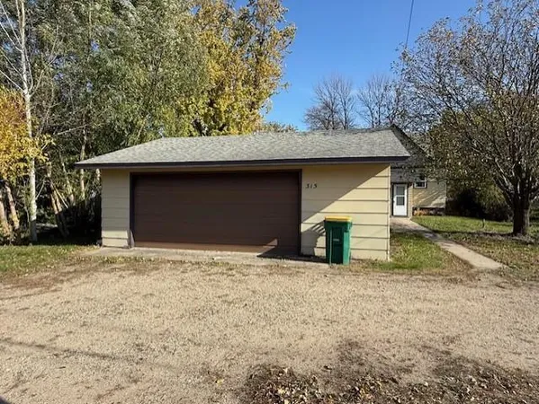 $169,900 | 315 11th Street North, Breckenridge, MN 56520