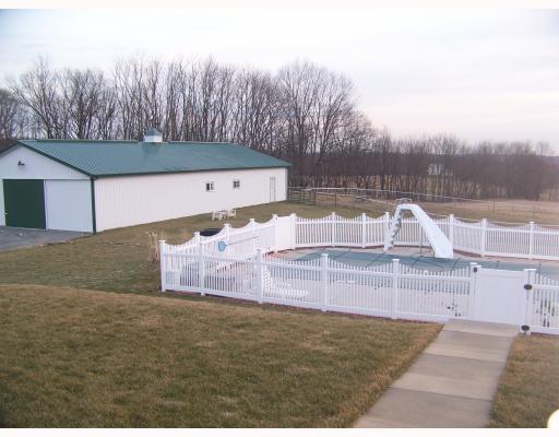 1260 Moravia Road Enon Valley, PA 16120 - Photo 4 of 18 Stable/Barn.