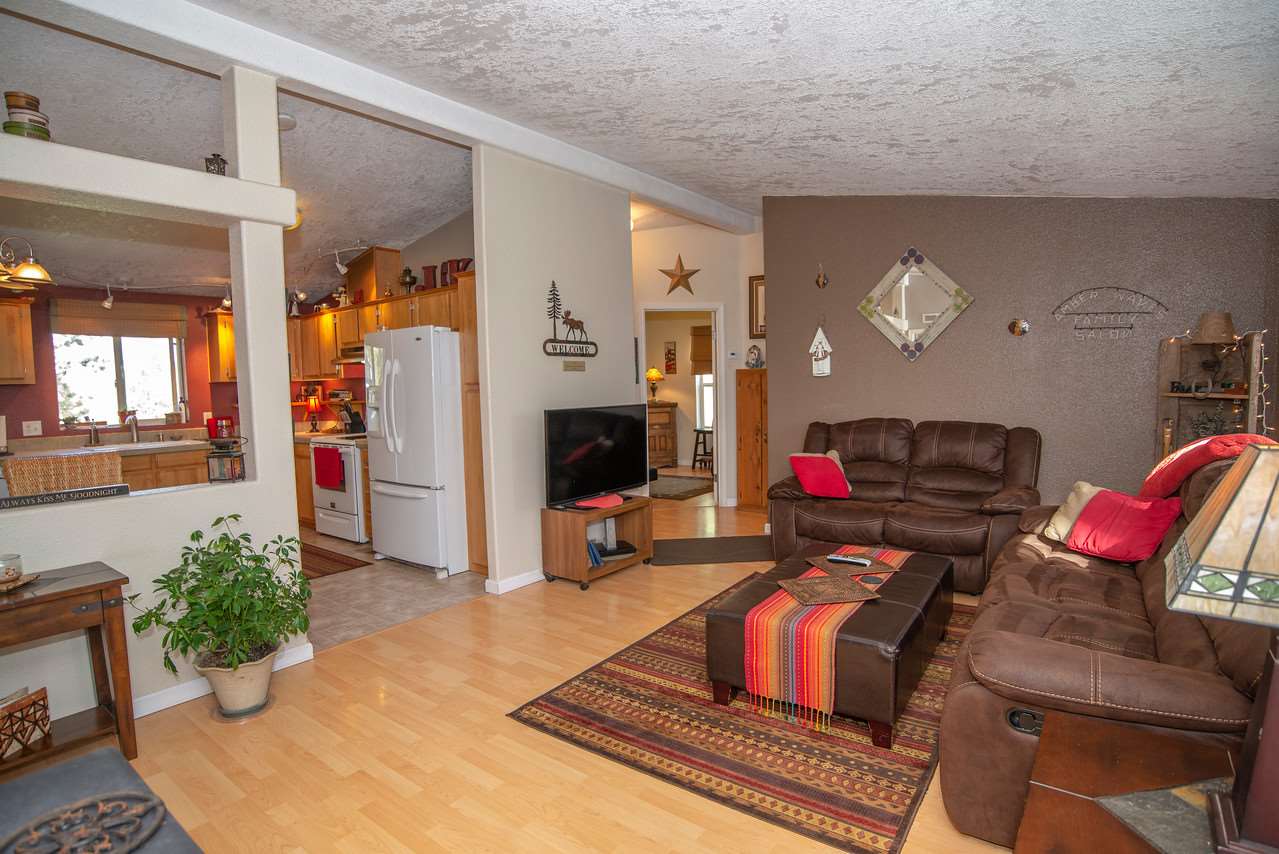 24533 South Pine Springs Road Cheney, WA 99004 - Photo 2 of 20