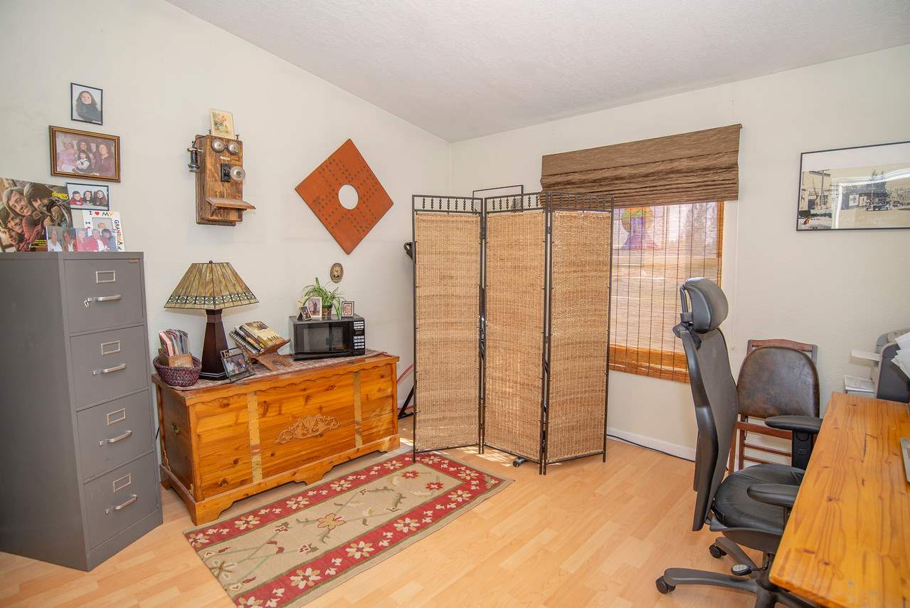 24533 South Pine Springs Road Cheney, WA 99004 - Photo 12 of 20