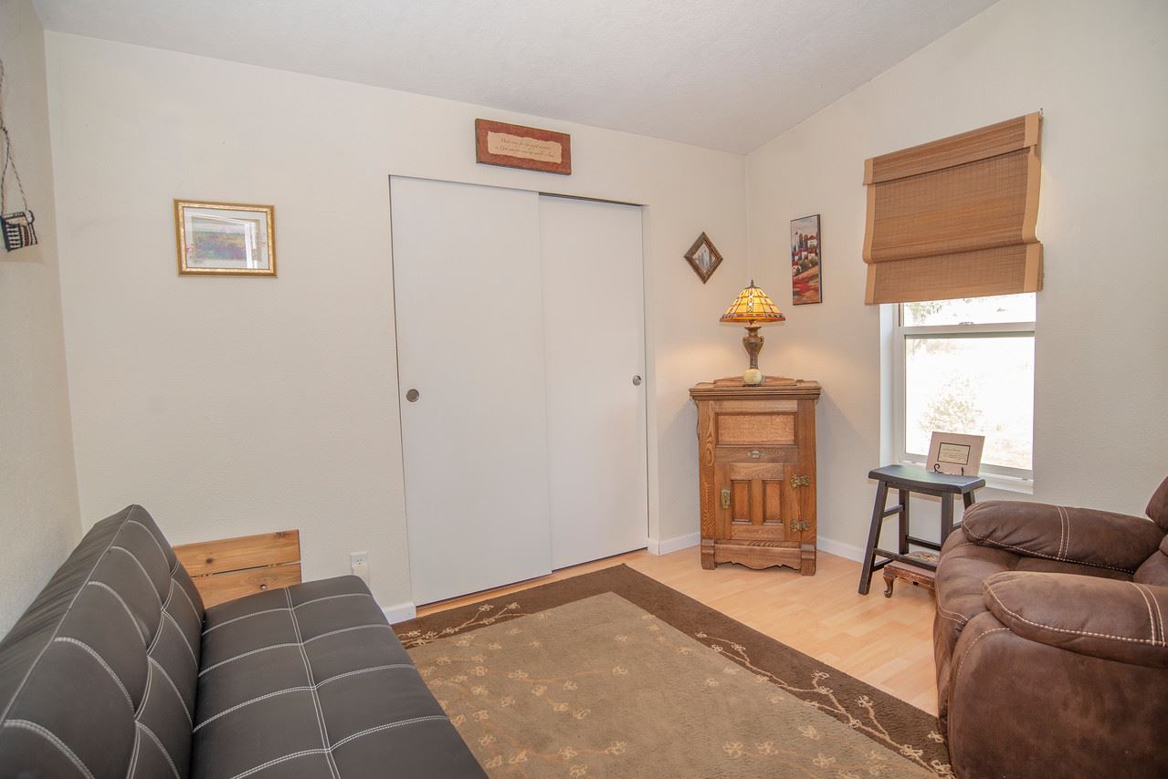 24533 South Pine Springs Road Cheney, WA 99004 - Photo 10 of 20