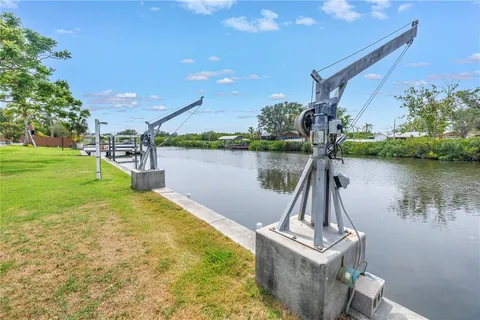 $715,000 | 2146 Egret Drive, Clearwater, FL 33764