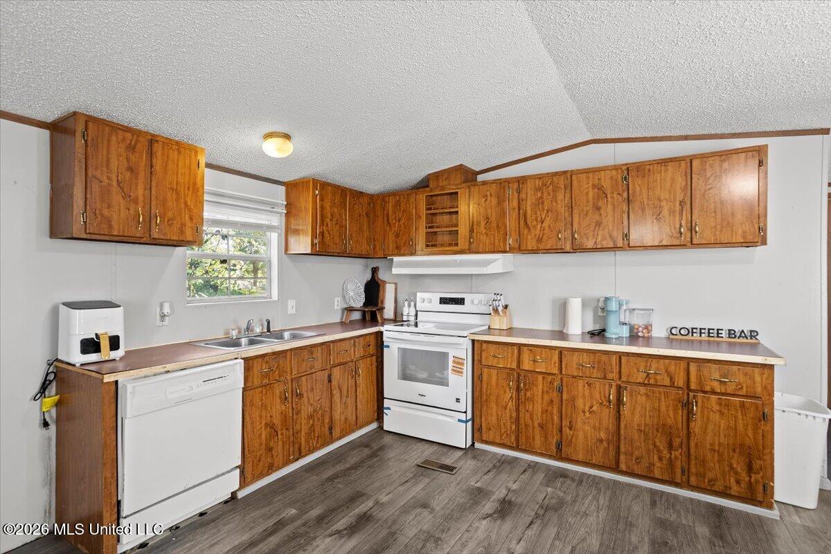 28 Herrington Road Wiggins, MS 39577 - Photo 9 of 31 09-HJ0A0180
