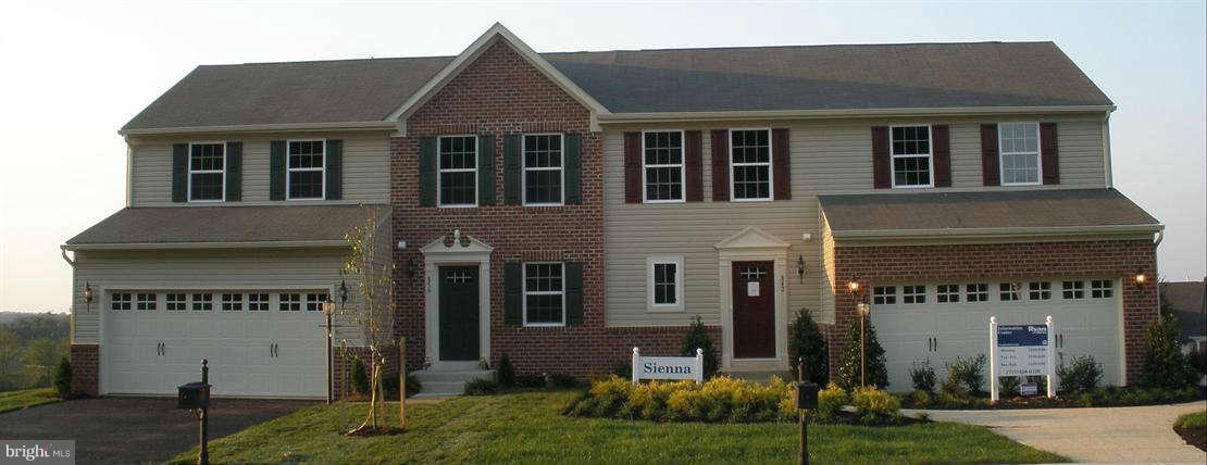 601 Countryside Road Seven Valleys, PA 17360 - Photo 1 of 8 Exterior (Front)