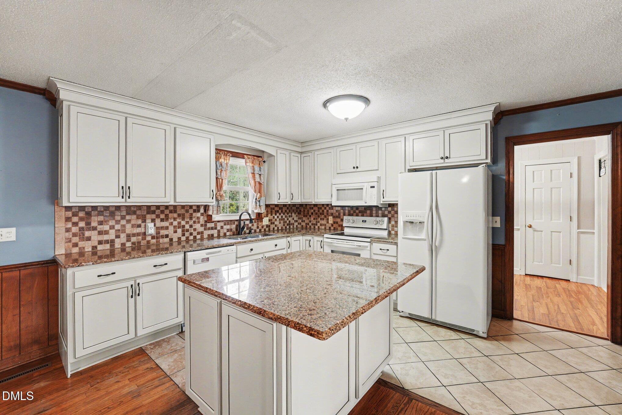 521 Greenridge Road Snow Hill, NC 28580 - Photo 5 of 34 004_jam06929_69