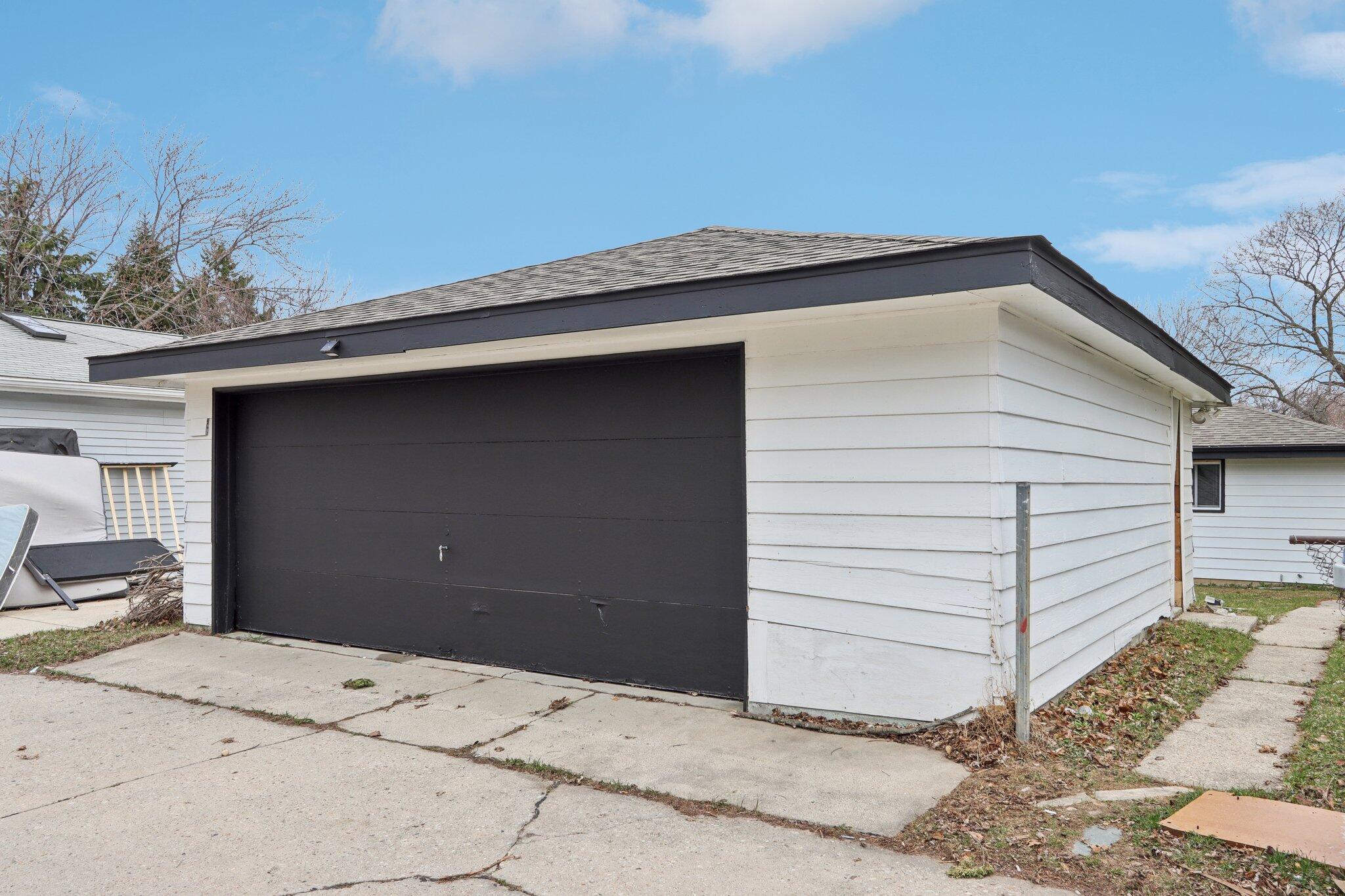 4731 North 89th Street Milwaukee, WI 53225 - Photo 32 of 34 37-web-or-mls-N 89th St-S0204-037