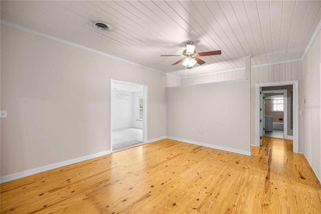 5915 Ave F McIntosh, FL 32664 - Photo 15 of 50 a view of empty room with wooden floor and fan