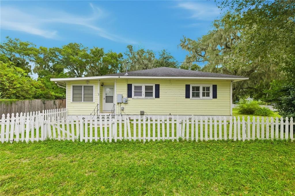 5915 Ave F McIntosh, FL 32664 - Photo 35 of 52 a view of a house with a yard