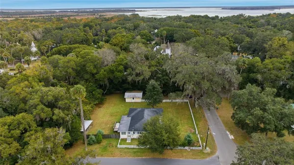 $405,000 | 5915 Ave F, McIntosh, FL 32664