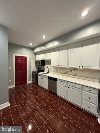 $2,300 | 710 North Luzerne Avenue, Baltimore, MD 21205