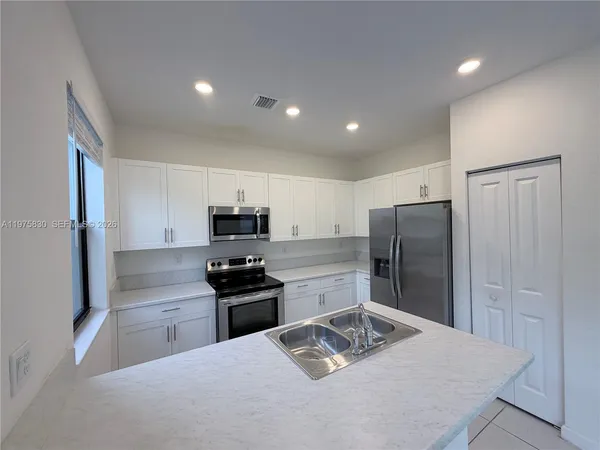 $2,450 | 13421 Southwest 287th Terrace, Unit 13421, Homestead, FL 33033