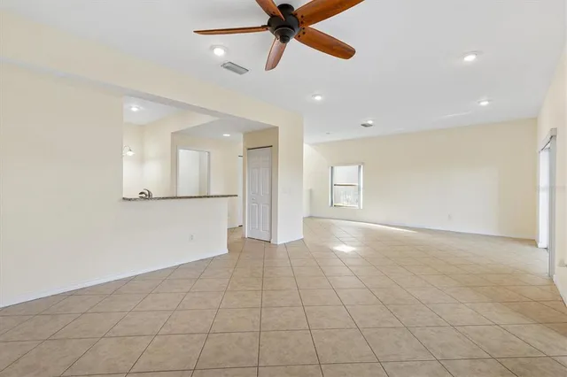 $275,000 | 12366 Northeast 50th View, Oxford, FL 34484