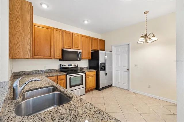 $275,000 | 12366 Northeast 50th View, Oxford, FL 34484
