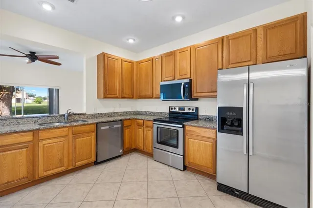 $275,000 | 12366 Northeast 50th View, Oxford, FL 34484