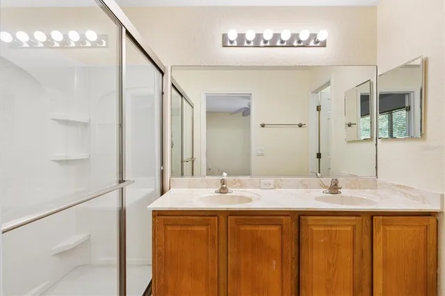 $275,000 | 12366 Northeast 50th View, Oxford, FL 34484