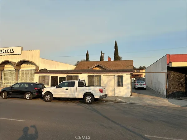 $999,800 | 12008 Long Beach Boulevard, Lynwood, CA 90262