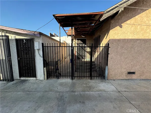 $999,800 | 12008 Long Beach Boulevard, Lynwood, CA 90262