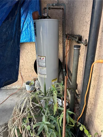 $999,900 | 12008 Long Beach Boulevard, Lynwood, CA 90262