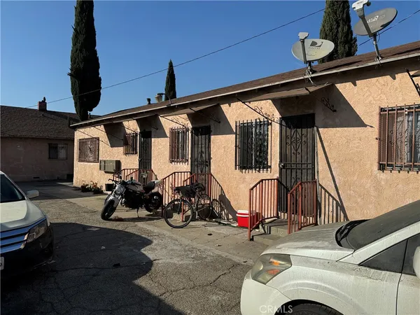 $999,800 | 12008 Long Beach Boulevard, Lynwood, CA 90262