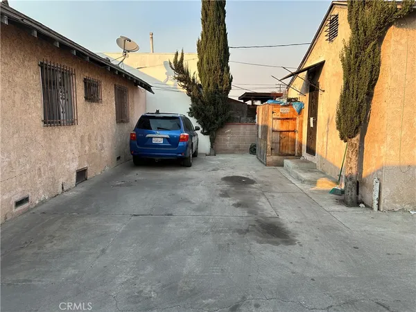 $999,800 | 12008 Long Beach Boulevard, Lynwood, CA 90262