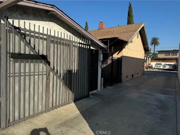 $999,800 | 12008 Long Beach Boulevard, Lynwood, CA 90262