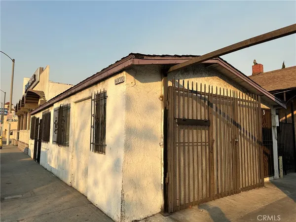 $999,800 | 12008 Long Beach Boulevard, Lynwood, CA 90262