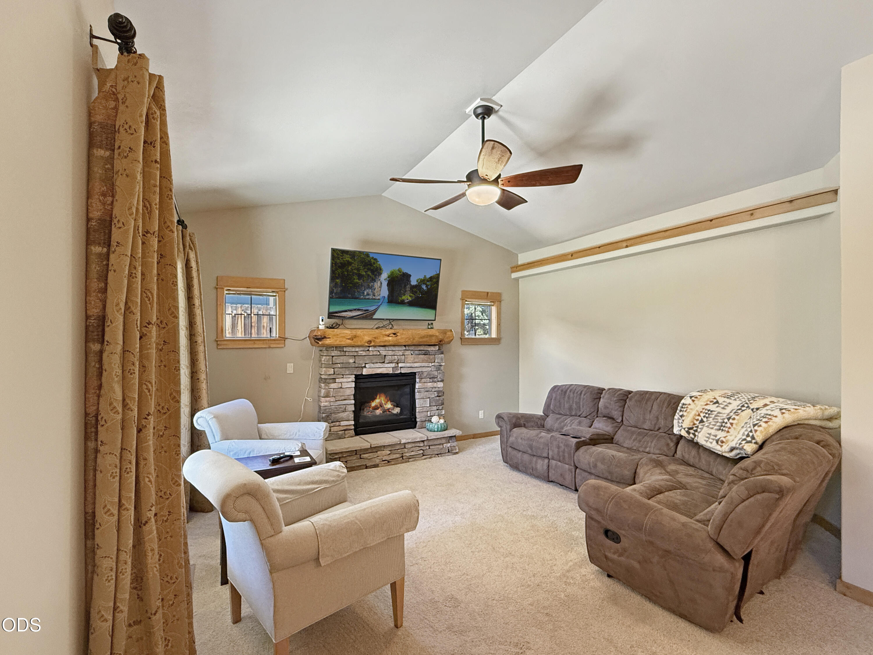 2021 Southwest 41st Street Redmond, OR 97756 - Photo 9 of 22