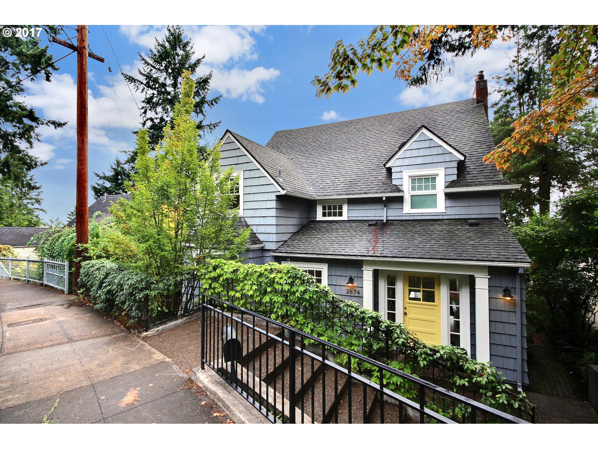 2674 Southwest Talbot Road Portland, OR 97201 - Photo 1 of 23