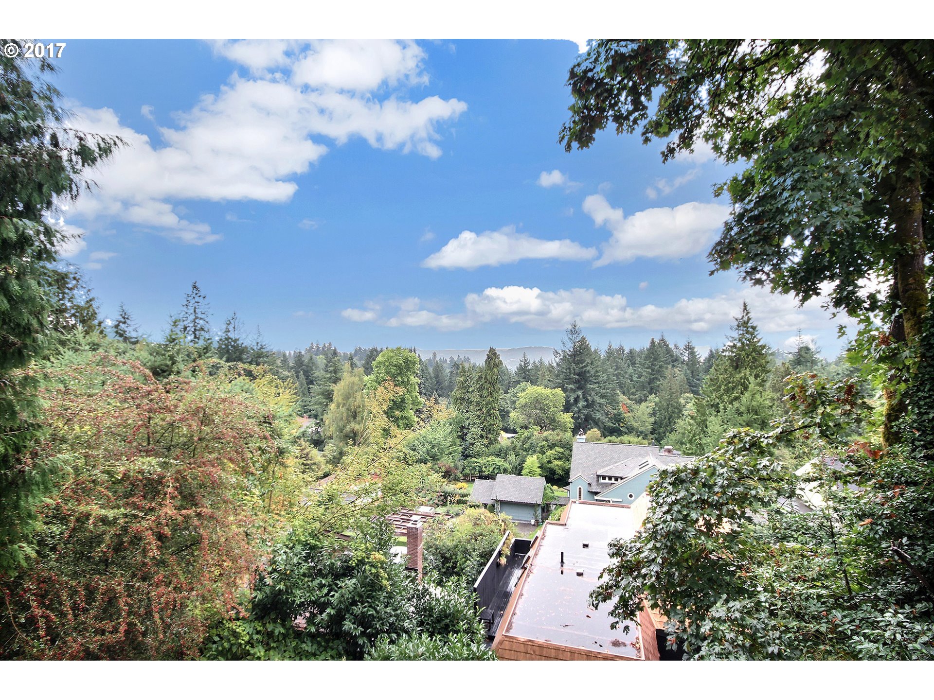 2674 Southwest Talbot Road Portland, OR 97201 - Photo 13 of 23