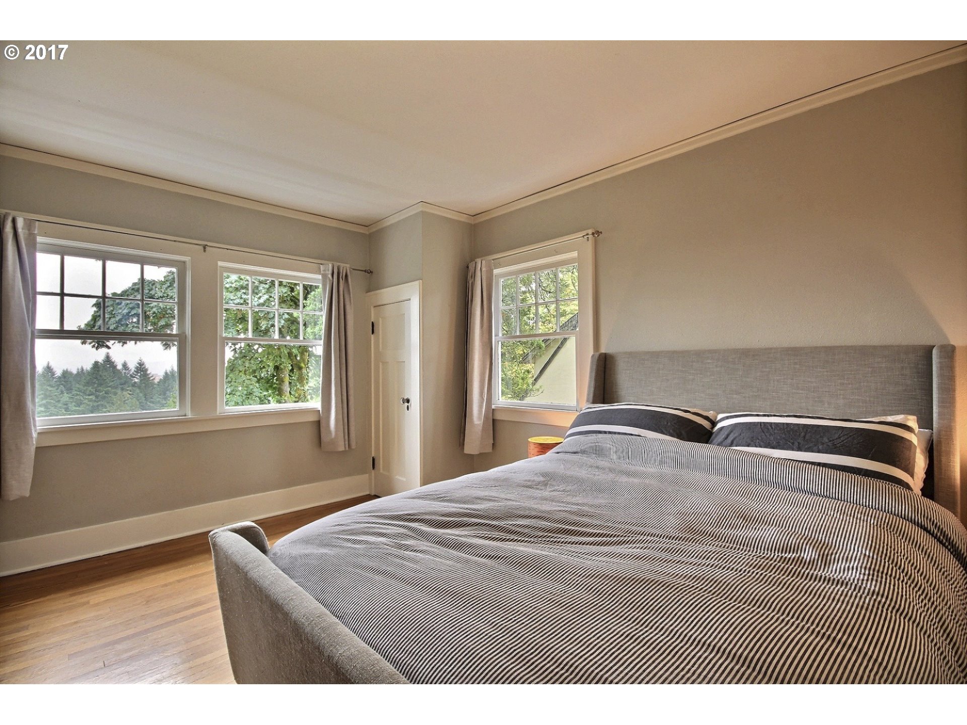 2674 Southwest Talbot Road Portland, OR 97201 - Photo 15 of 23
