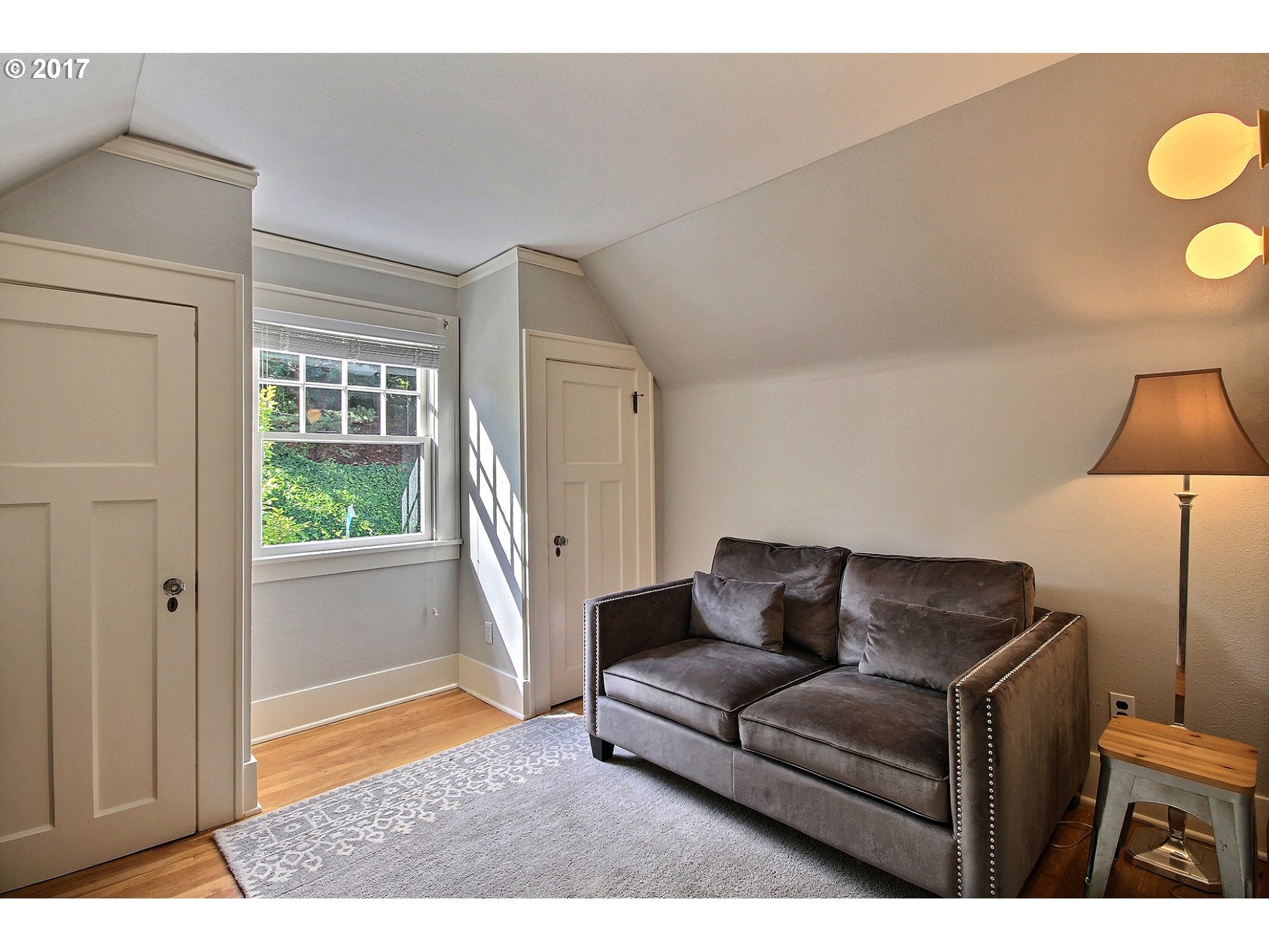 2674 Southwest Talbot Road Portland, OR 97201 - Photo 17 of 23