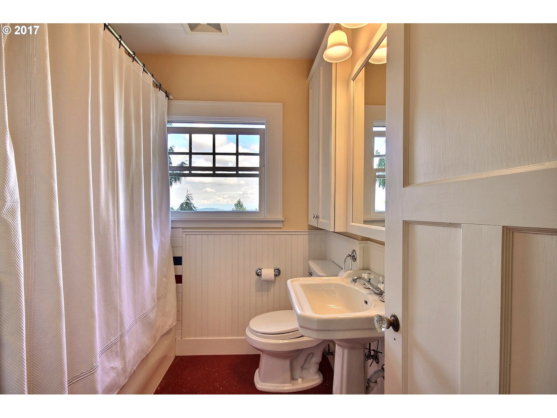 2674 Southwest Talbot Road Portland, OR 97201 - Photo 21 of 23