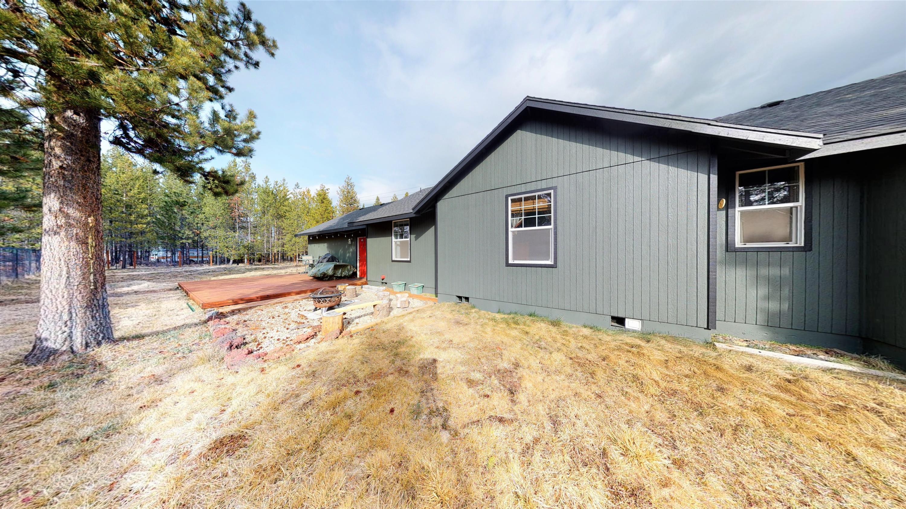 55911 Black Duck Road Bend, OR 97707 - Photo 23 of 24 Backyard 3