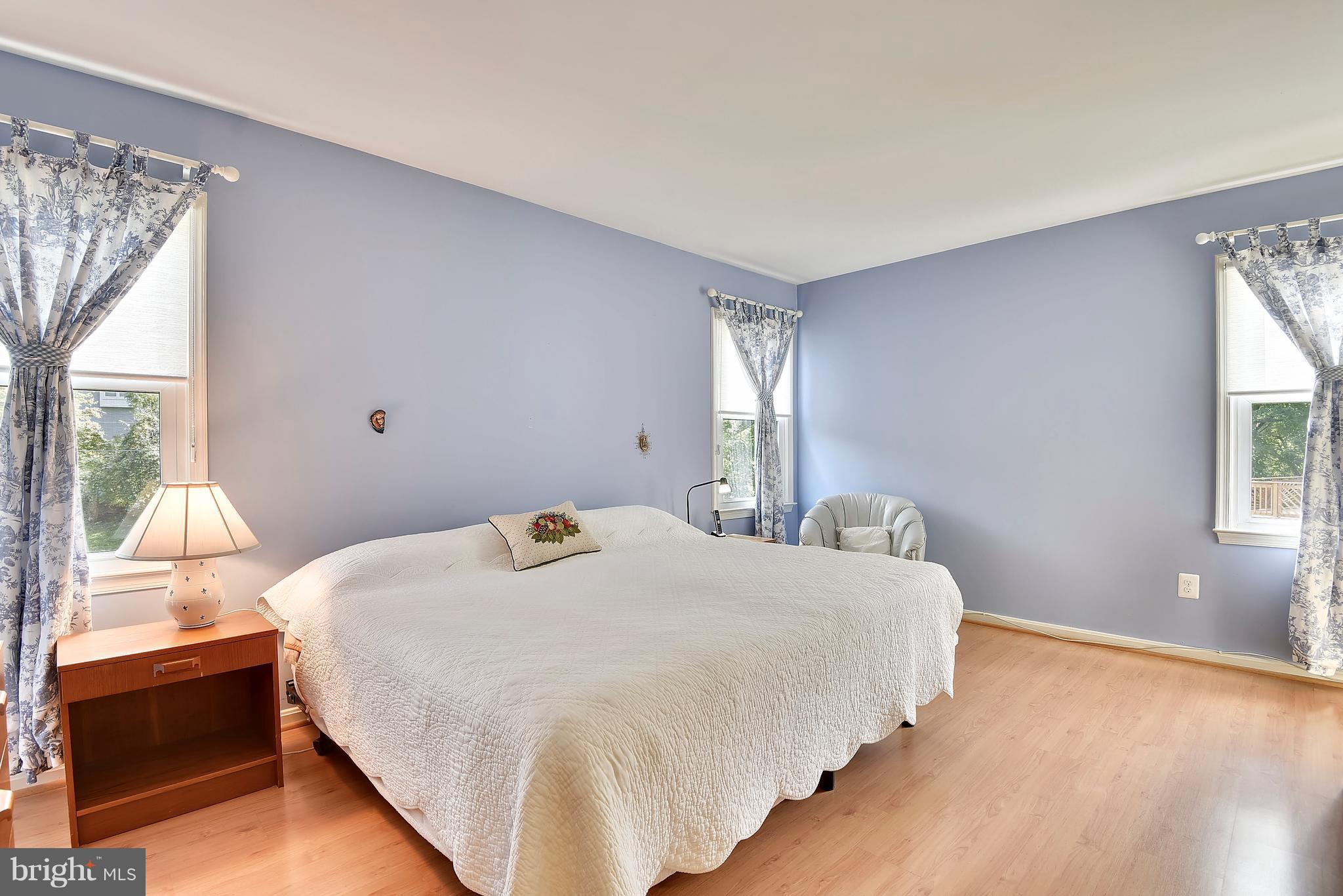 9 Treworthy Road Gaithersburg, MD 20878 - Photo 15 of 30 Master Bedroom with lots of natural light