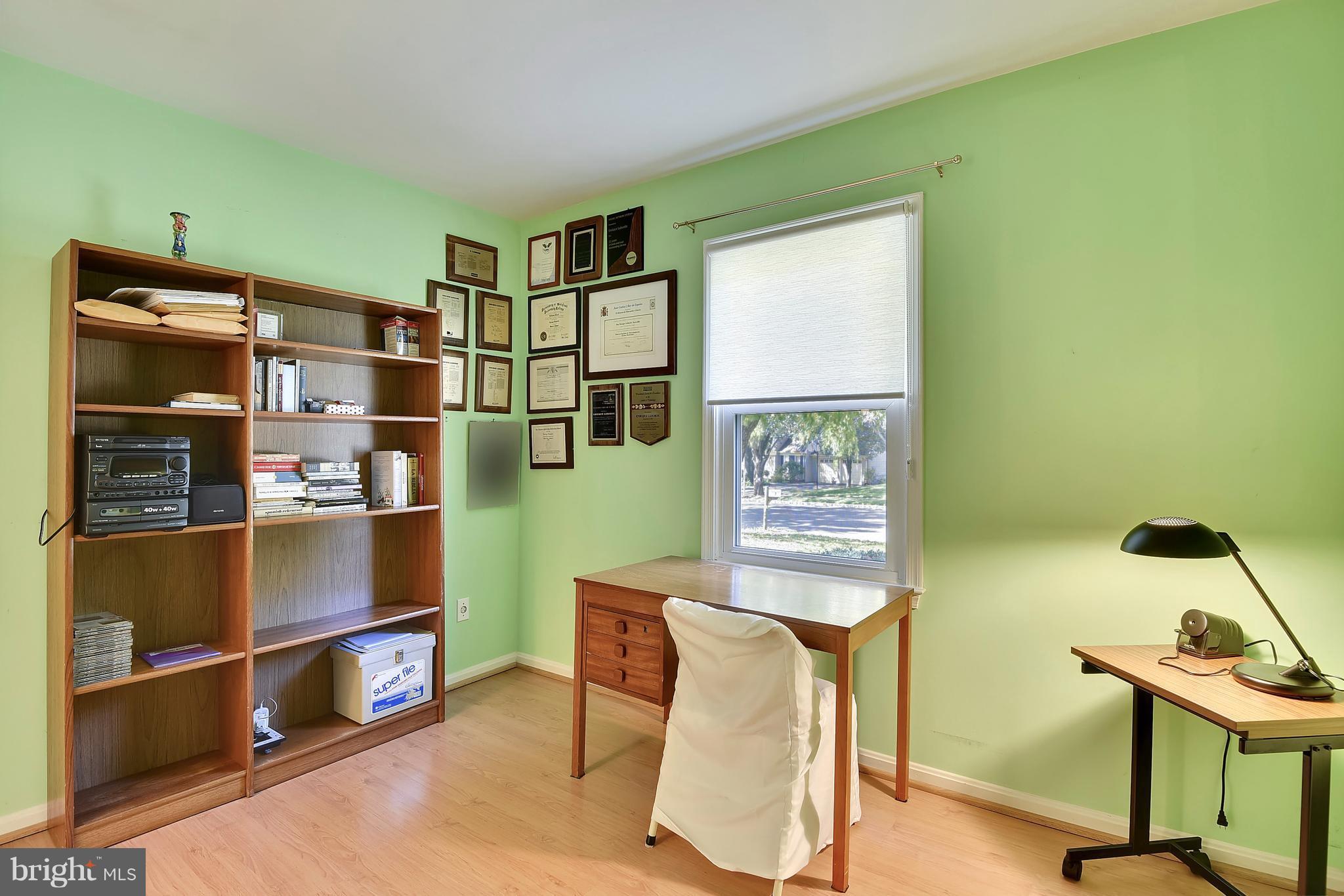 9 Treworthy Road Gaithersburg, MD 20878 - Photo 19 of 30 3rd Bedroom on the main level