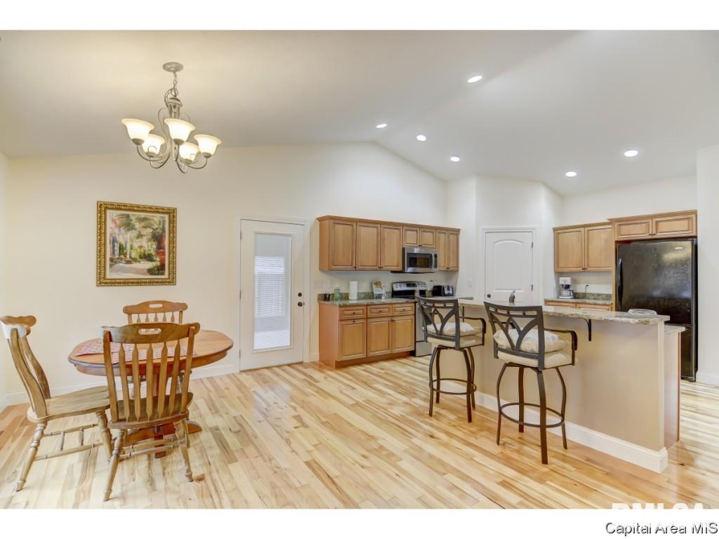 624 Burberry Lane Rochester, IL 62563 - Photo 6 of 36