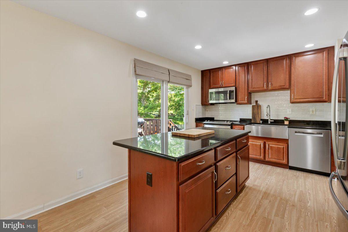 7001 Spur Road Springfield, VA 22153 - Photo 13 of 50