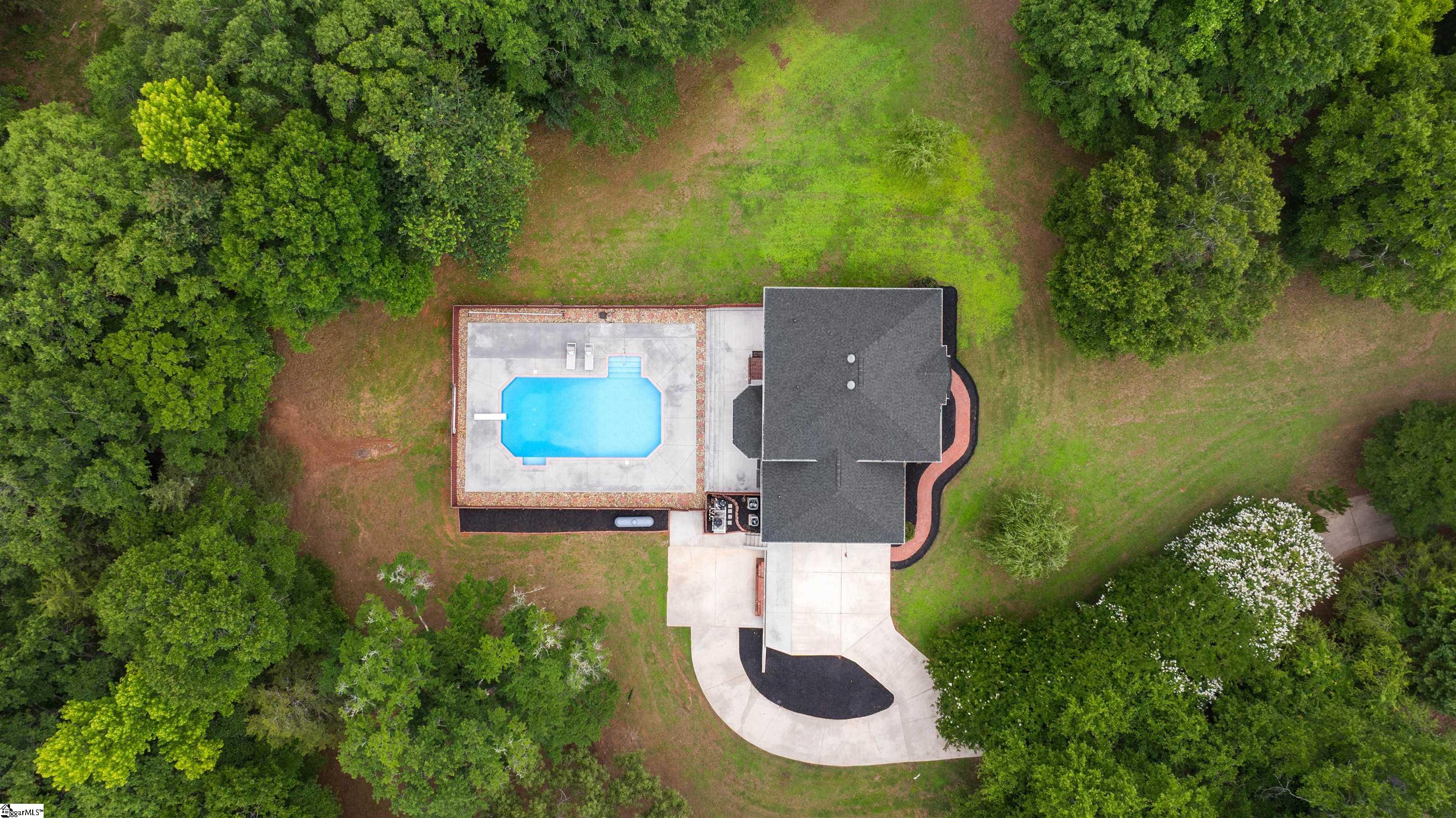 453 Circle Road Greer, SC 29651 - Photo 4 of 29