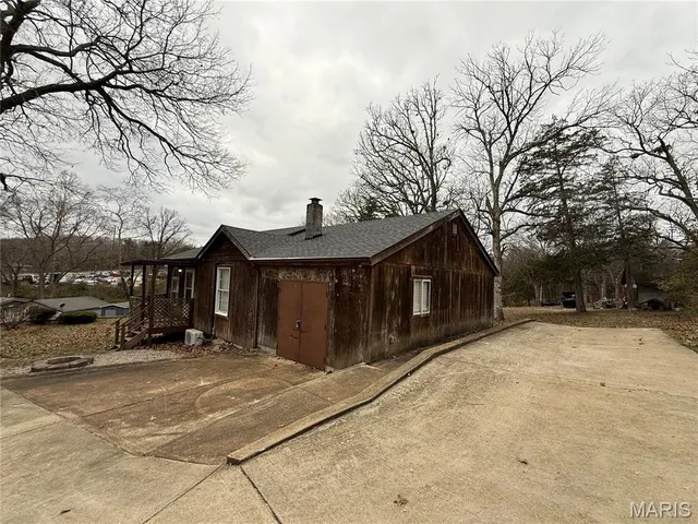 $1,300 | 8653 Reichl Drive, Cedar Hill, MO 63016