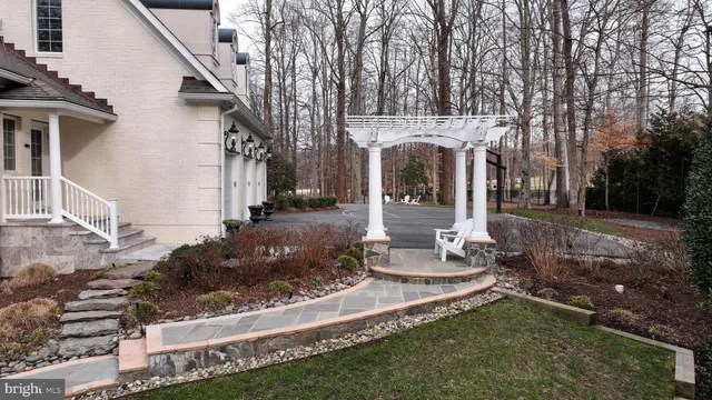 $2,299,999 | 25 Gassaway Lane, Edgewater, MD 21037