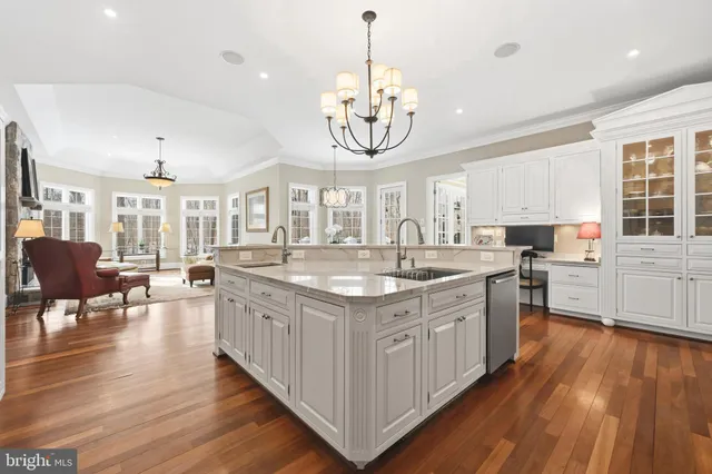 $2,299,999 | 25 Gassaway Lane, Edgewater, MD 21037