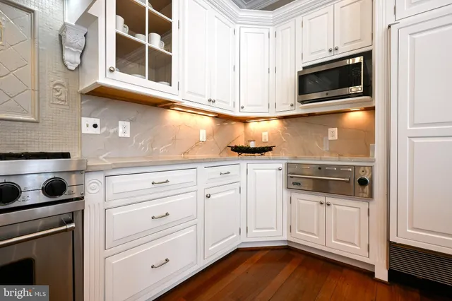 $2,299,999 | 25 Gassaway Lane, Edgewater, MD 21037