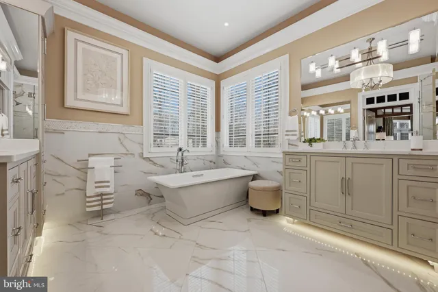 $2,299,999 | 25 Gassaway Lane, Edgewater, MD 21037