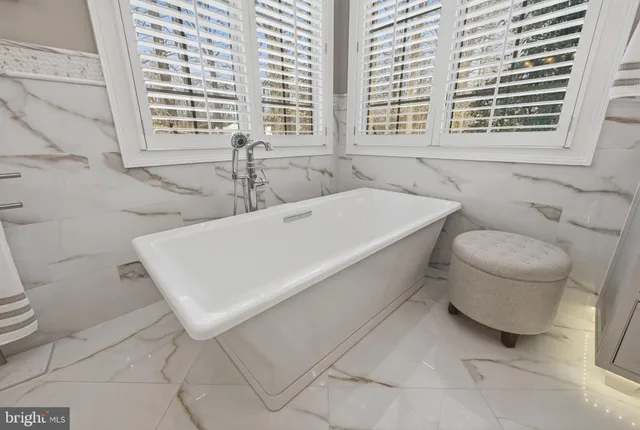 $2,299,999 | 25 Gassaway Lane, Edgewater, MD 21037